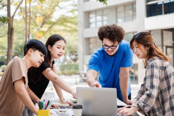 Social Learning (E‑Learning)
